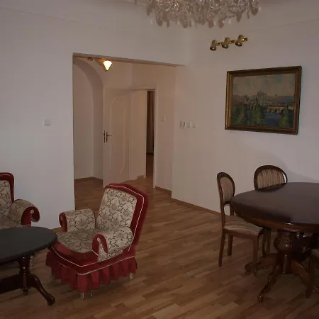 King George Apartment Apartament *